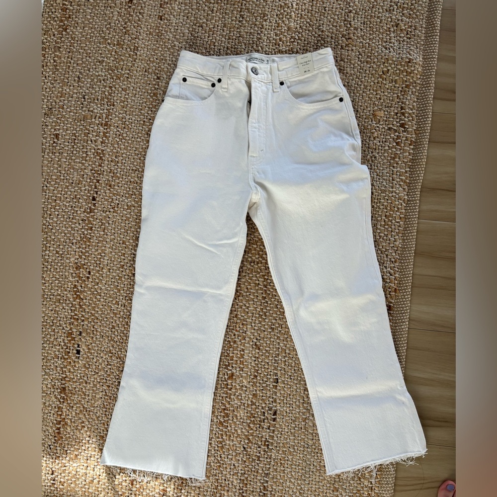 Abercombie Crop Flare Curve Love Jeans
